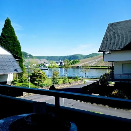Weingut Im Moselkrampen アパート *