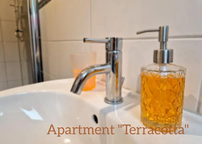 Weingut Im Moselkrampen * 엘렌츠폴터스도프